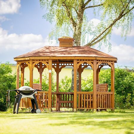 Schloss Gross Luesewitz Gross Lusewitz エクステリア 写真